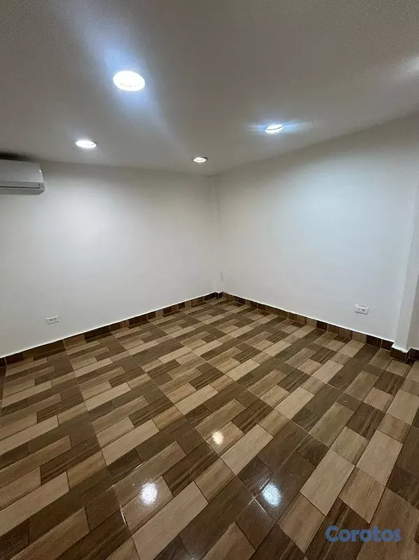 oficinas y locales comerciales - Oficina en Alquiler en Piantini – Plaza Central (A 3