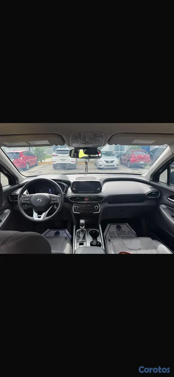 jeepetas y camionetas - Hyundai Santa Fe 2019 • 2 Filas • Nítida • Precio Negociable 2