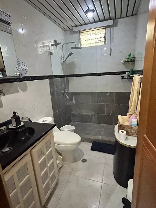 casas - Vendo casa en la Av. Independencia  6