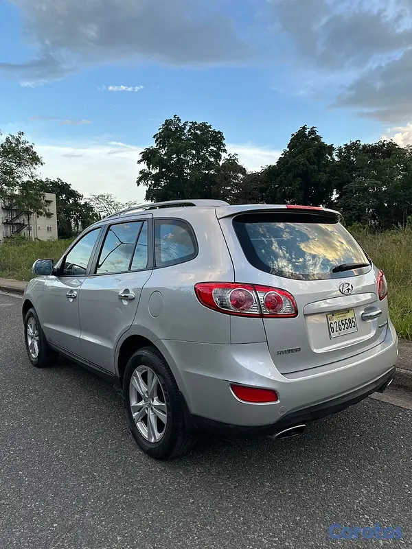 jeepetas y camionetas - Hyundai Santa Fe 2011 (solo 68 mil km) 5