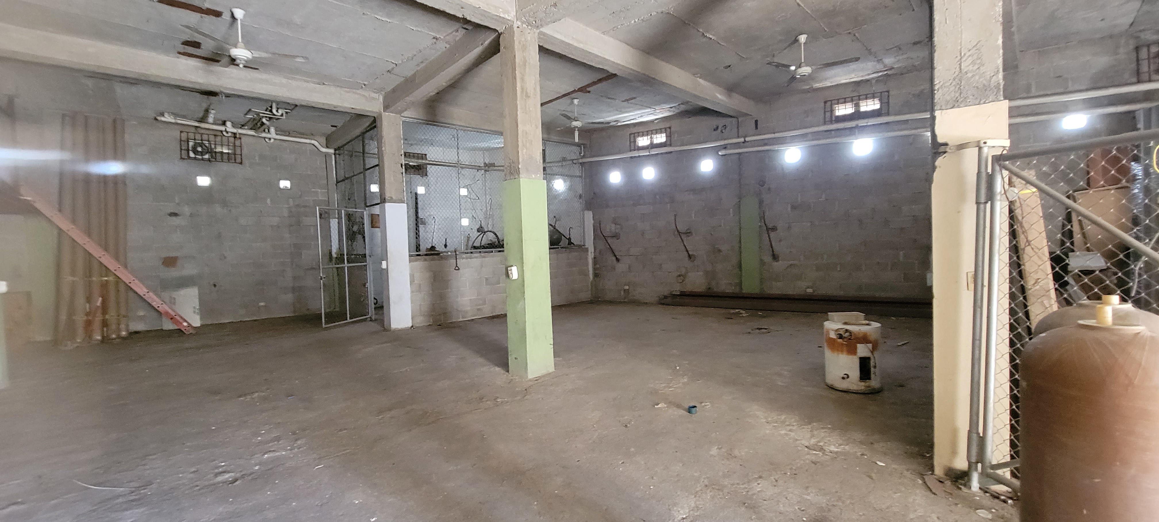 otros inmuebles - ALQUILER DE NAVE EN AUTOPISTA DUARTE 2