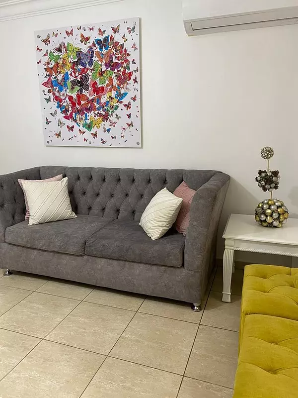 apartamentos - Sector Gazcue 
Entre Bolivar y Pasteur.. muy céntrico .
1 Hab 
1 1/2 baño 
1er n 8