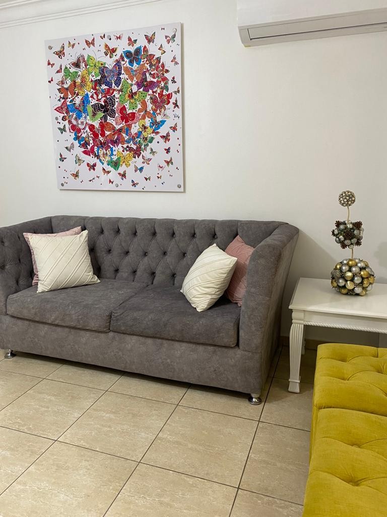 apartamentos - Sector Gazcue 
Entre Bolivar y Pasteur.. muy céntrico .
1 Hab 
1 1/2 baño 
1er n 7