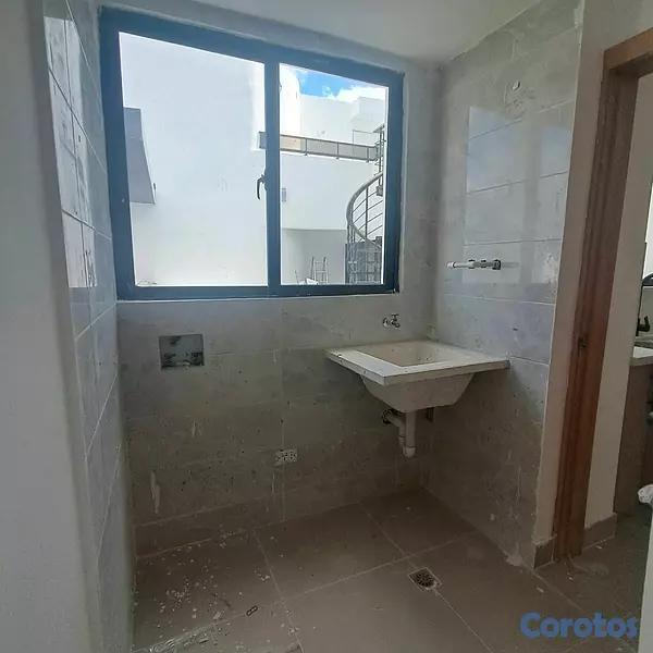 apartamentos - Apartamento en km.7 de Independencia 4to piso por escalera  10