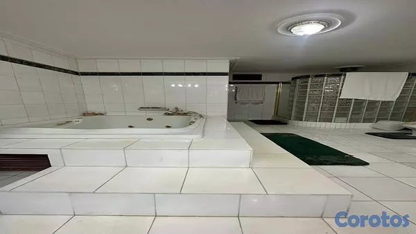casas - Venta amplia casa con terreno de 2,100m2 4