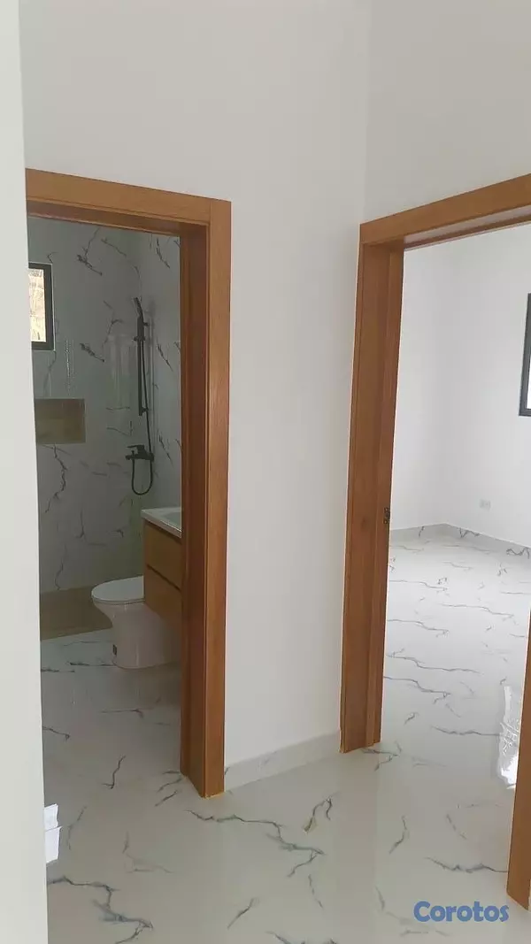 casas - Casa hermosa y espaciosa de venta en Corona Plaza  13