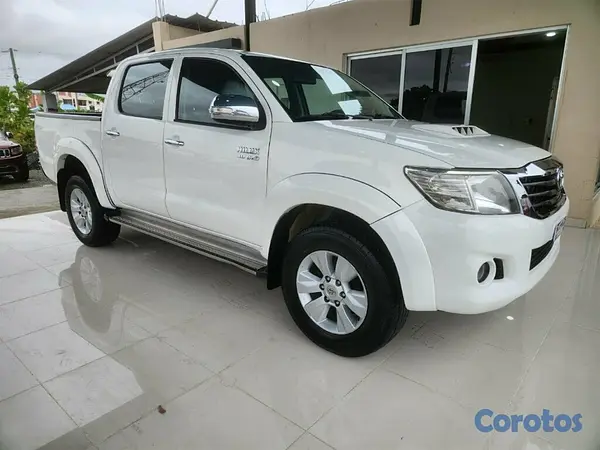 jeepetas y camionetas - 2013 Toyota Hilux SRV  6