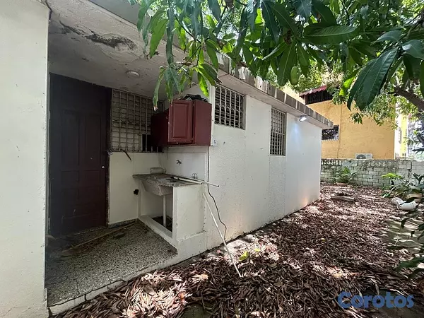 solares y terrenos - vendo casa solar Miramar avenida independencia  11