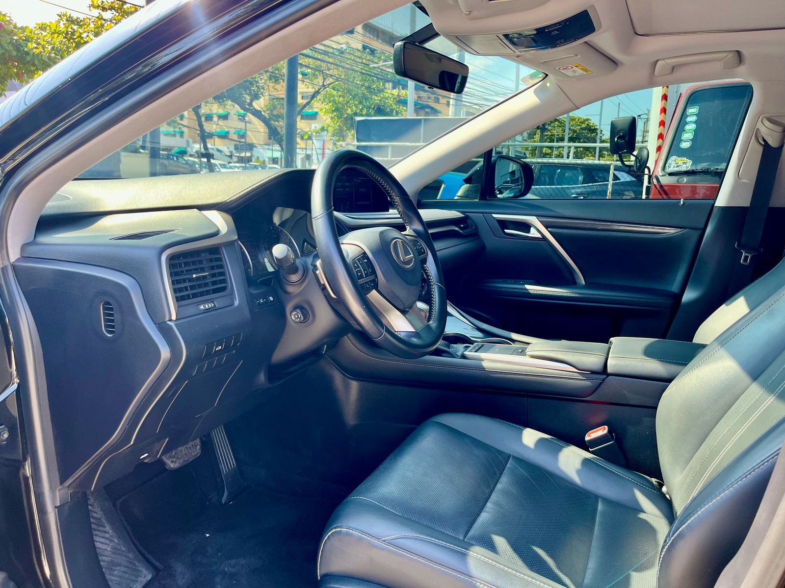 jeepetas y camionetas - Lexus rx 350 2023 6