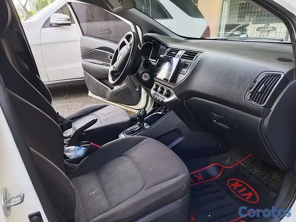 carros - VENDO KIA RIO 2016 EN BUENAS CONDICIONES 13