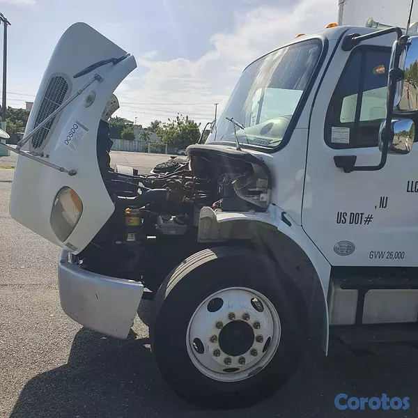 camiones y vehiculos pesados - Se vende FREIGHTLINER 2013. 2