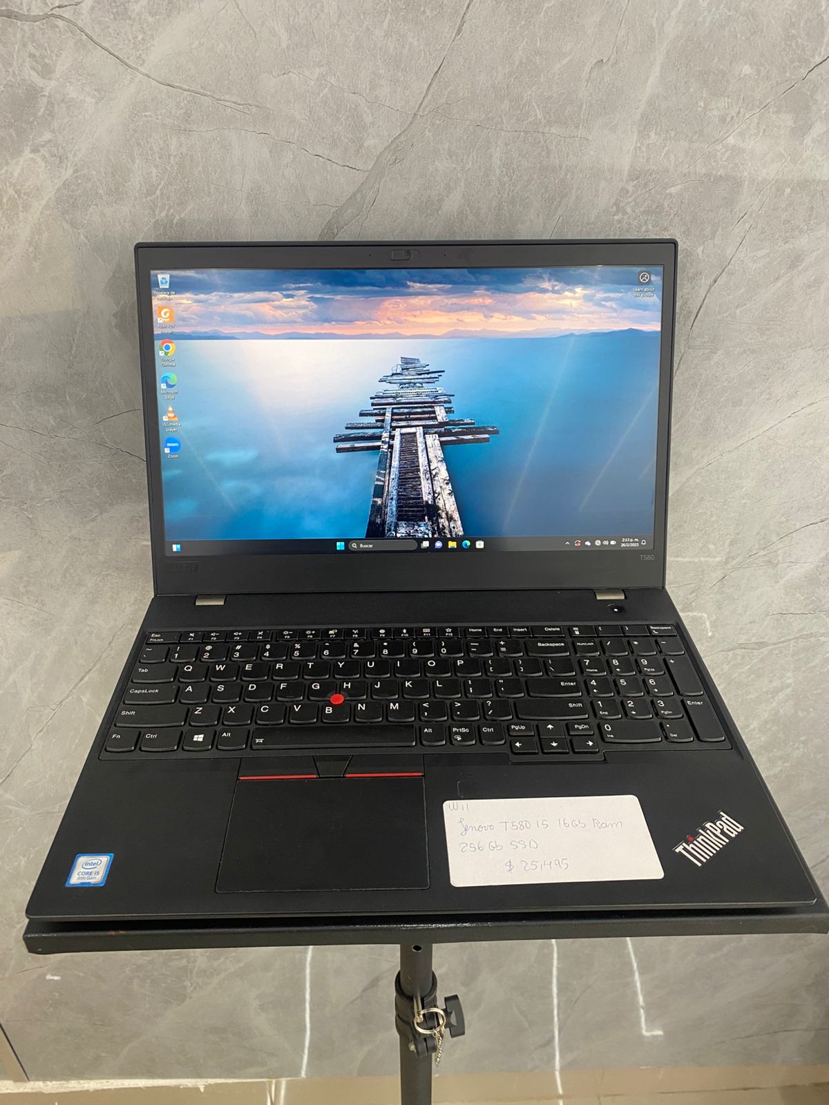 computadoras y laptops - Laptop Lenovo Thinkpad T580 15.6¨ i5 8va Gen 16GB 