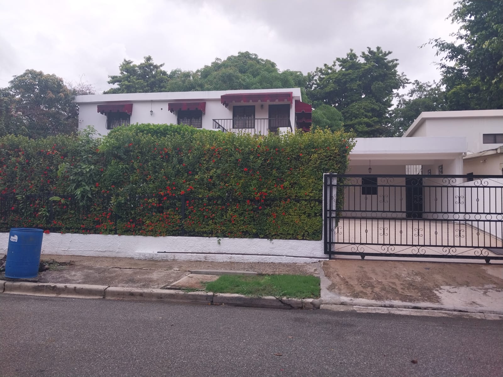 casas - Venta de Casa en Los Prados  0