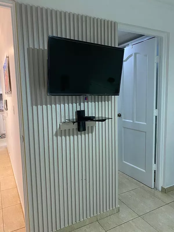 apartamentos - Sector Gazcue 
Entre Bolivar y Pasteur.. muy céntrico .
1 Hab 
1 1/2 baño 
1er n 10