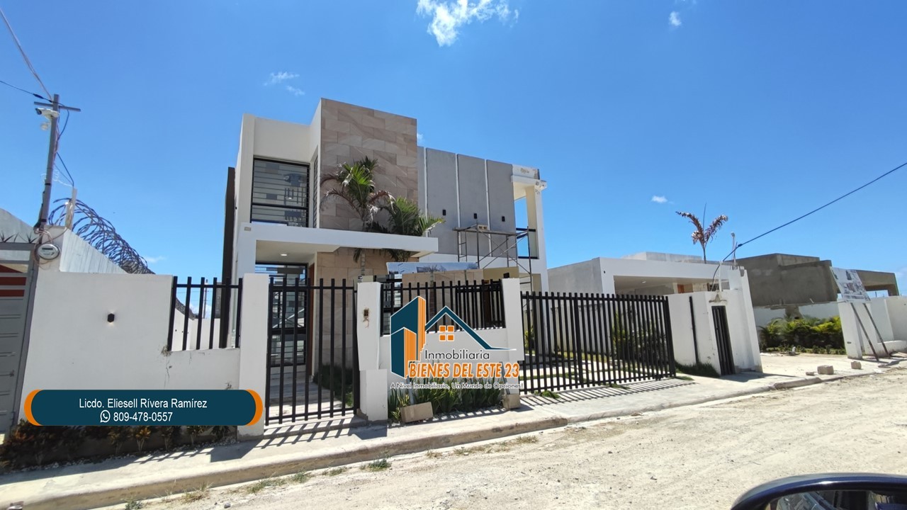 casas - En Venta Casa con Terminación de Alta Calidad Muy Espaciosa  y Moderna  0