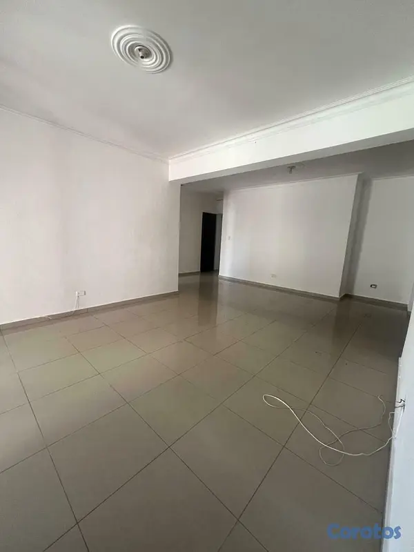 apartamentos - 3er piso apto de 3 hab con 2 parqueos en 9.9 5