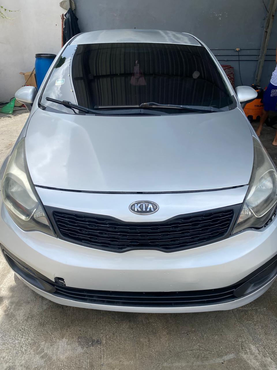carros - kia rio 2012