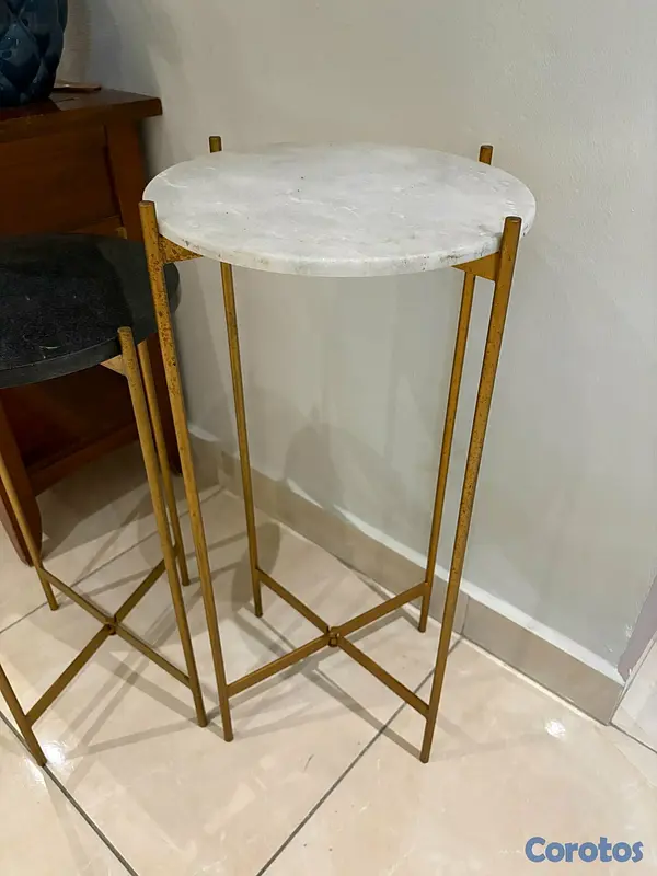 decoración y accesorios - Mesas laterales con tope en marmol 3