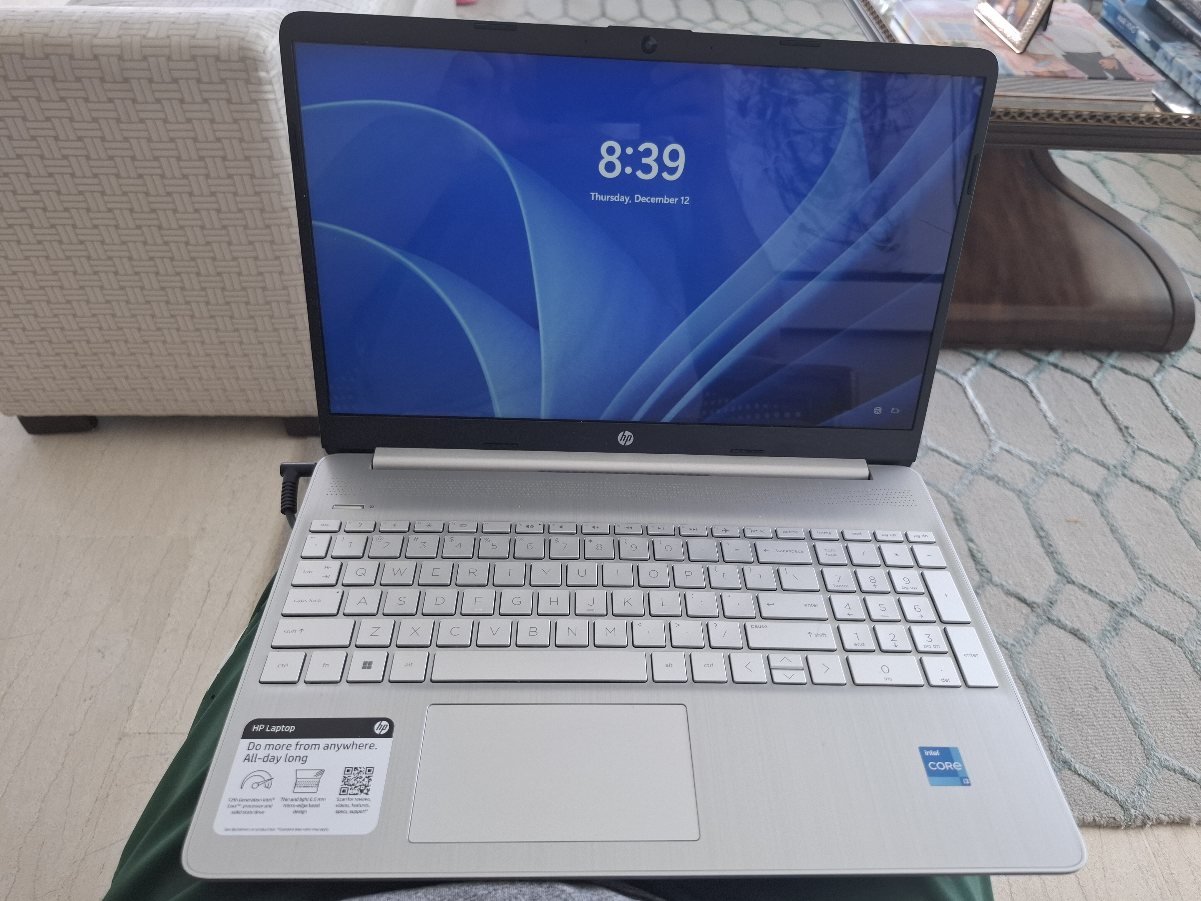 computadoras y laptops - Vendo laptop HP  - 15.6" Touch-Screen Laptop - Intelcore i3 gris  12 gen 0