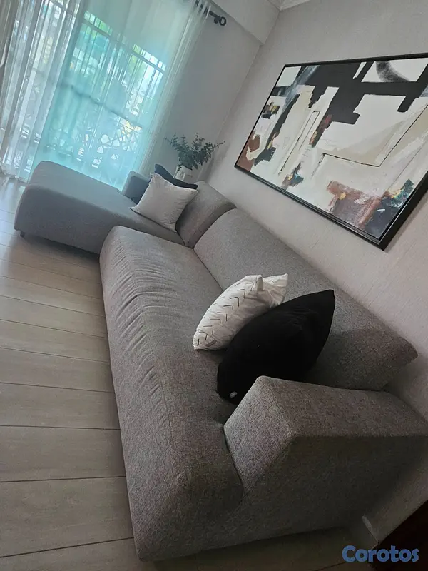 muebles y colchones - Hermoso, funcional y elegante.  Lo vendo solo porq 4