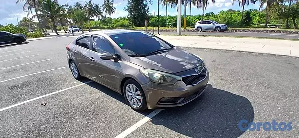 carros - Kia Forte 3