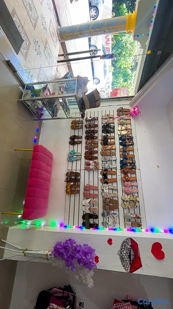 otros inmuebles - se vende todo lo de esta tienda de ropa  2