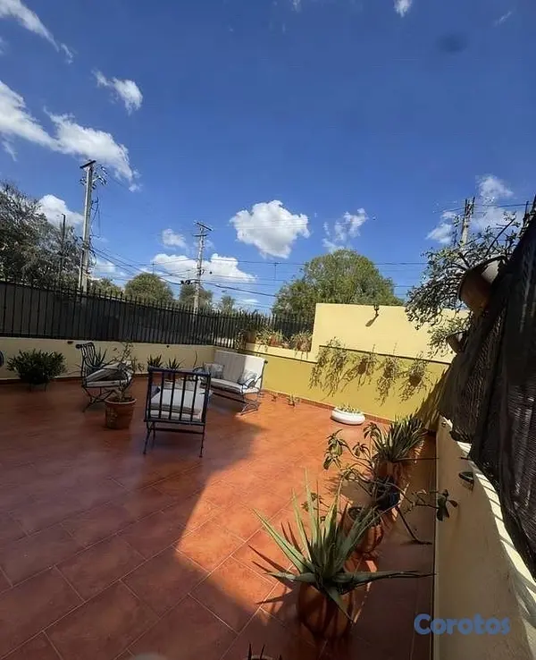 apartamentos - Apartamento primer nivel más terreza privada en Los Restauradores  2