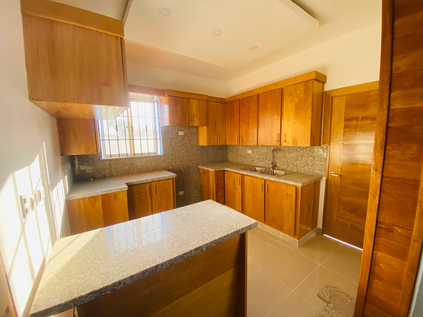 casas - CASA EN VENTA NUEVA A ESTRENAR PRÓXIMO AL JARDÍN BOTÁNICO DE SANTIAGO  4