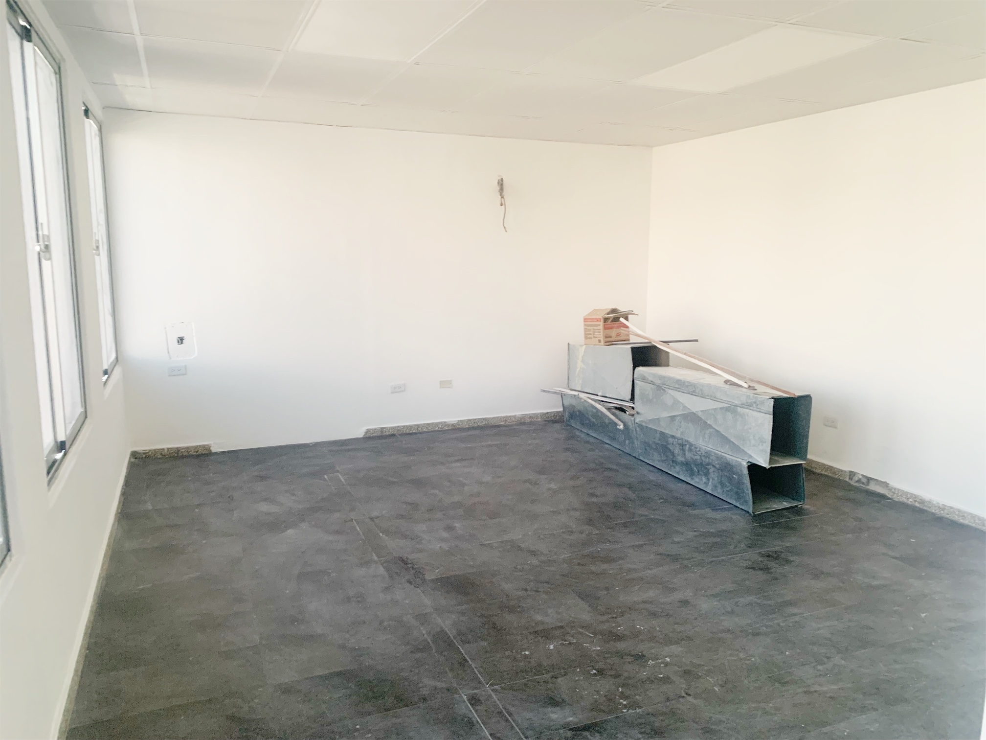 oficinas y locales comerciales - Local céntrico en el mirador  2