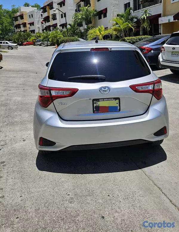 carros - Toyota vitz 2020 5
