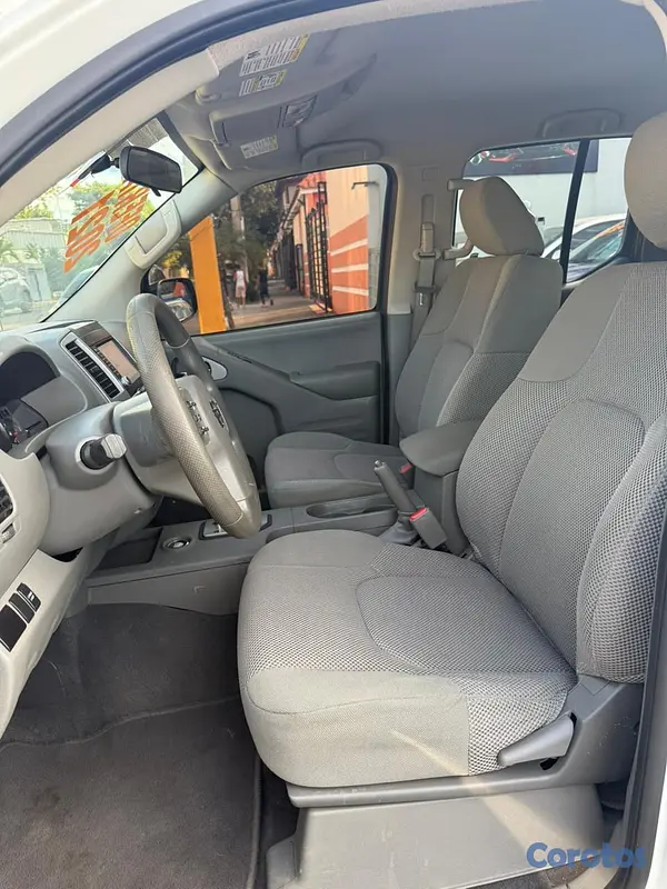 jeepetas y camionetas - Nissan Frontier SV 2021 6