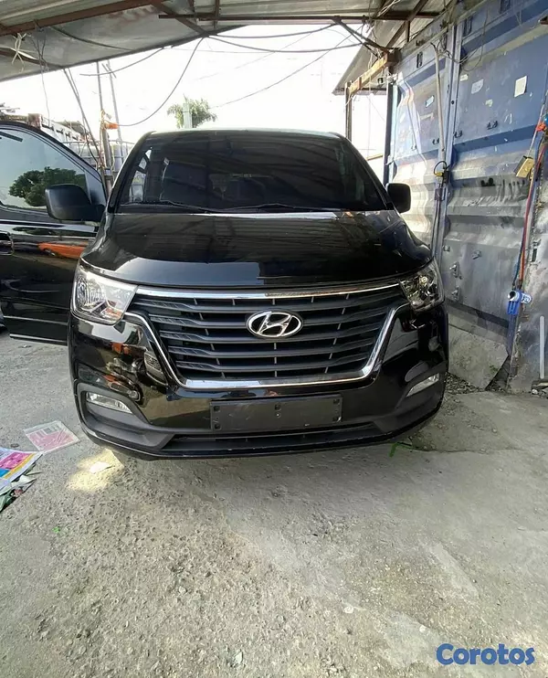 jeepetas y camionetas - HYUNDAY GRAND STAREX 2020 1