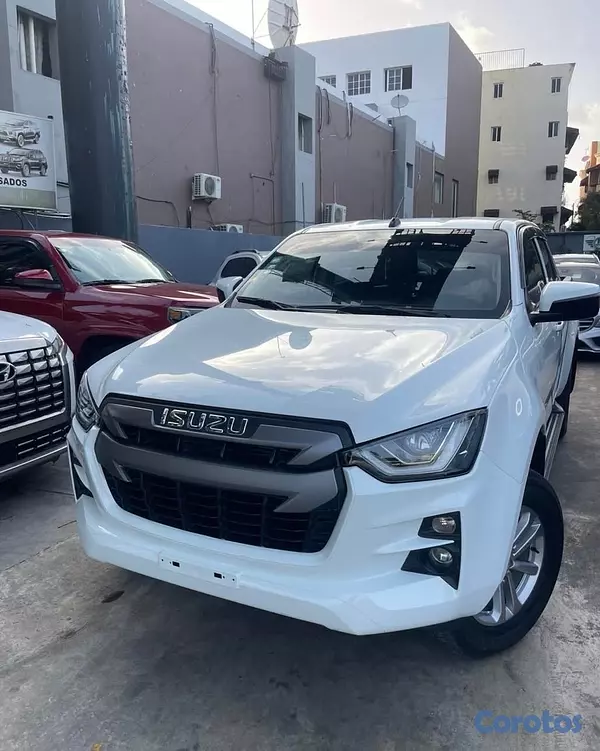 jeepetas y camionetas - ISUZU DMAX 2024 2
