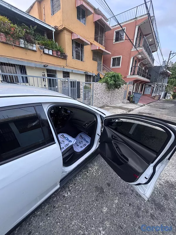 carros - VENDO FORD FOCUS EN EXCELENTE CONDICIONES 8