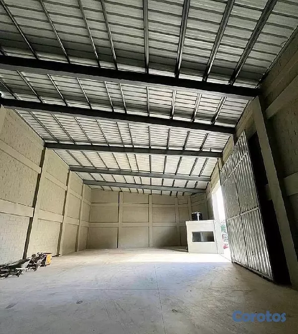 oficinas y locales comerciales - se alquila nave  5