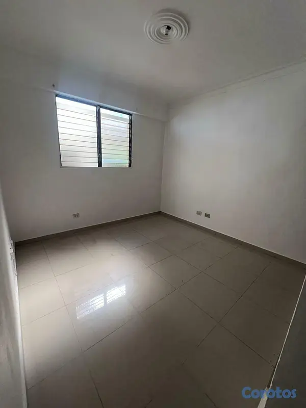 apartamentos - 3er piso apto de 3 hab con 2 parqueos en 9.9 6