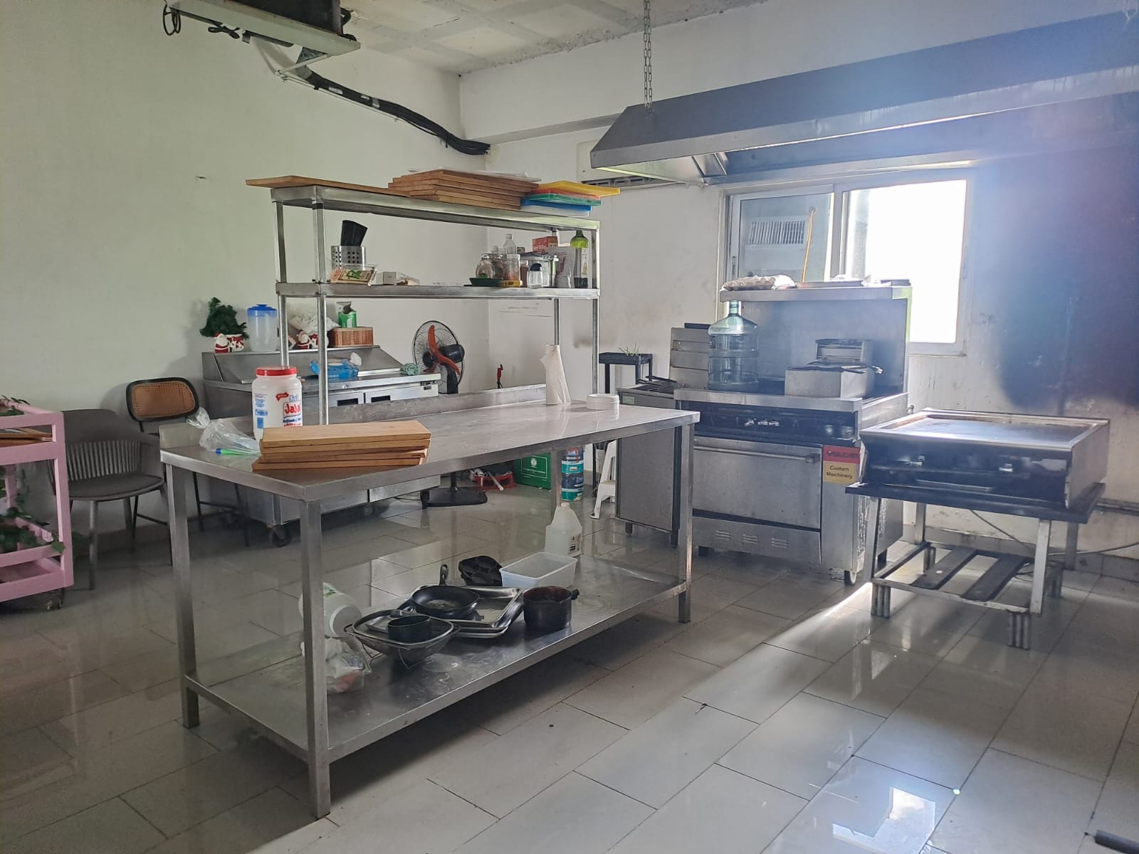 oficinas y locales comerciales - Alquilo local  2do piso 35 mts en los prados  1