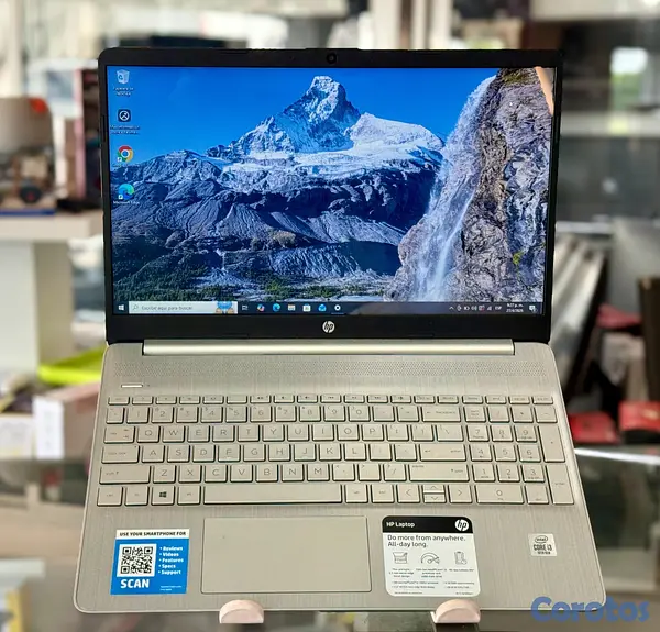 computadoras y laptops - Laptop Hp 15-dy1024wm i3-1005G1 8Gb ram 128 GB SSD 6