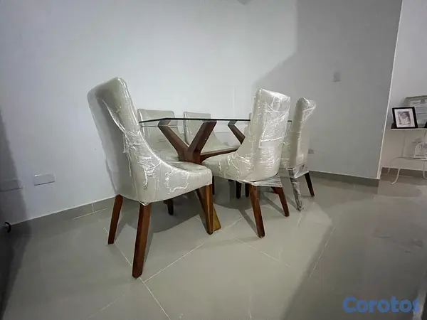muebles y colchones - vendo comedor nuevo,moderno de caoba y mueble importados,vendo juntos o separado 2