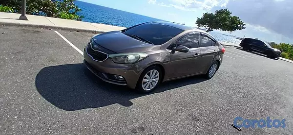 carros - Kia Forte 4