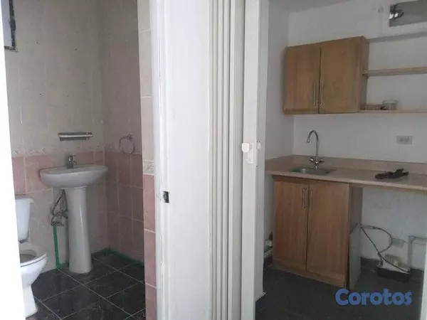 oficinas y locales comerciales - Local comercial en alquiler en Naco 5