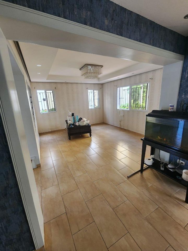 casas - Casa en venta en avenida República de Colombia  2