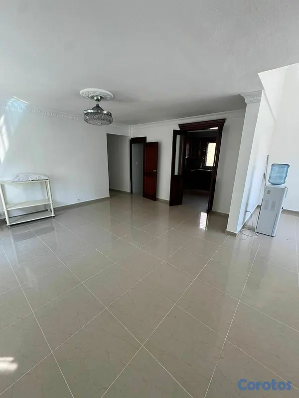 casas - Se alquila vivienda 2do nivel completo- El portal  10