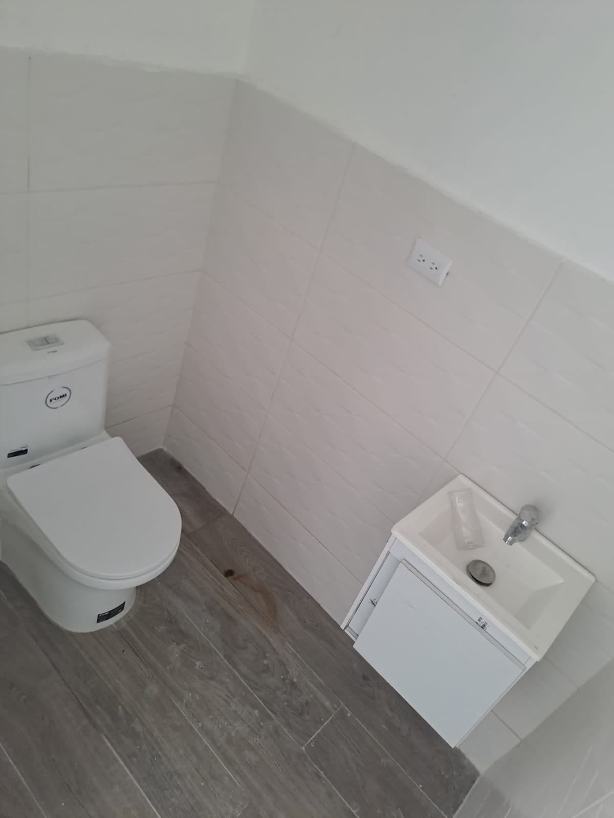 oficinas y locales comerciales - Alquilo local 1er piso 60 mts en arroyo hondo   4