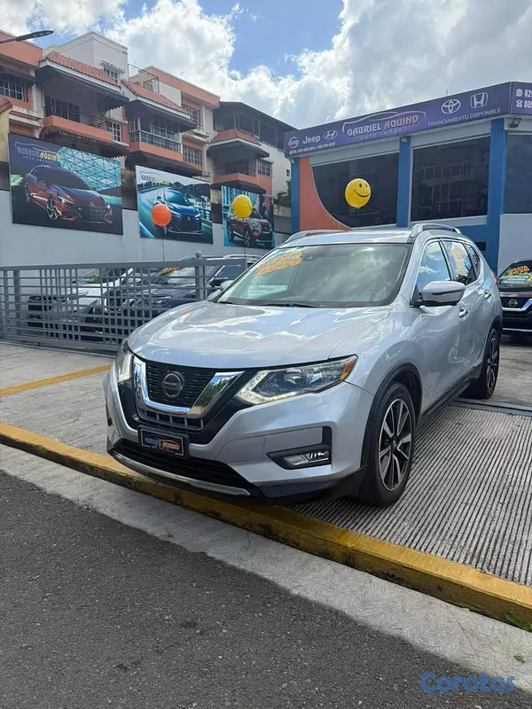 jeepetas y camionetas - Nissan Rogue SL 2020 13