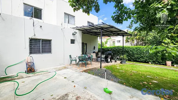 casas - Casa en puerta de hierro, proximo a la embajada. 10