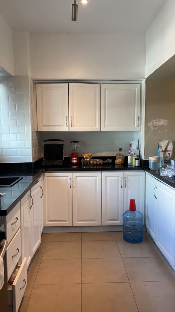 apartamentos - Apartamento  3er piso en Naco  2