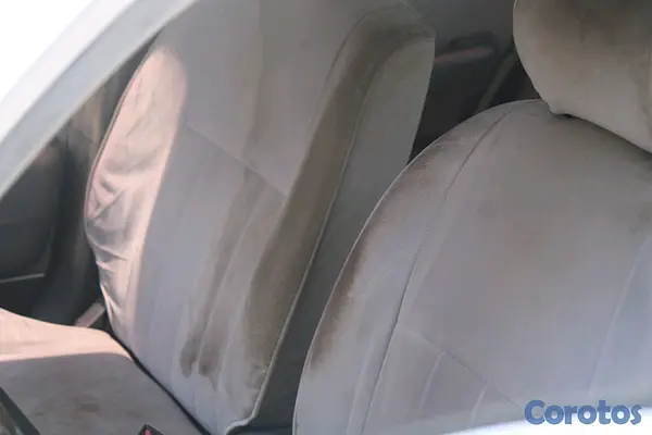 carros - Toyota Starlet año 2000 17