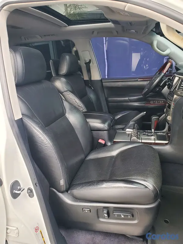 jeepetas y camionetas - Lexus LX570 2014 6