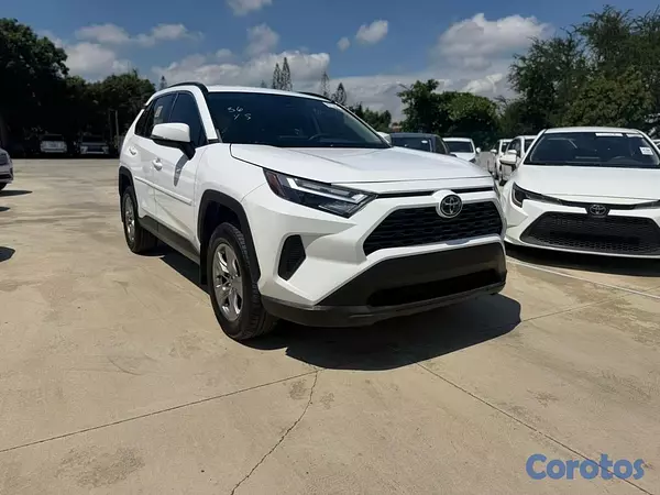 jeepetas y camionetas - Toyota RAV4 XLE 2022
 2